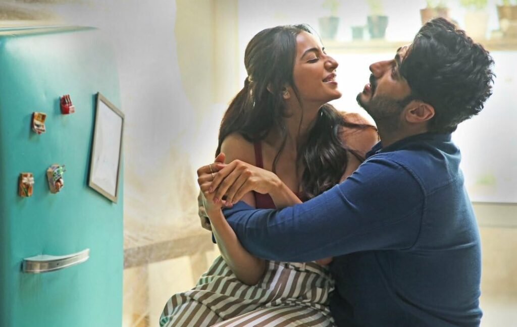 32 Sardar Ka Grandson 2021-5