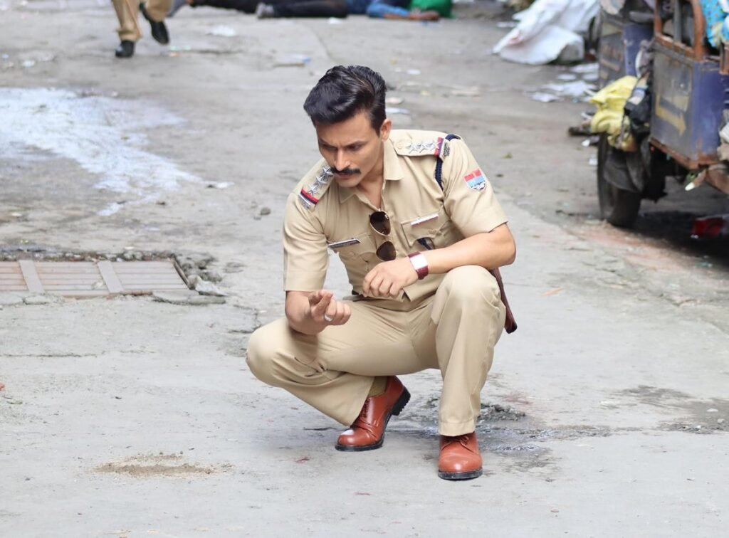 9 Aakhir Palaayan Kab Tak 2024-5