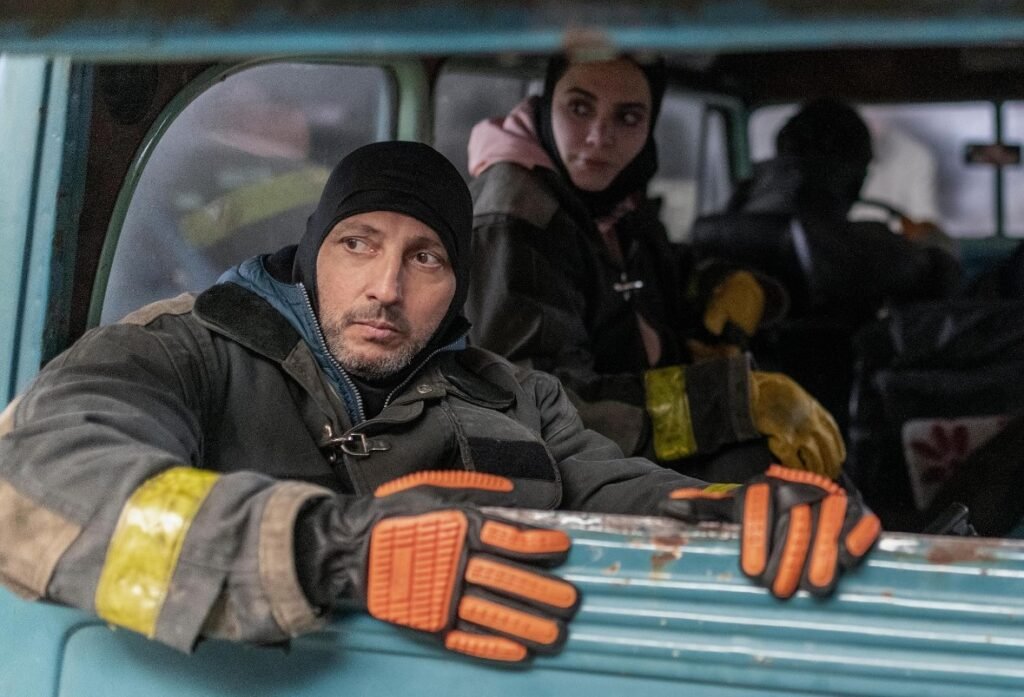 The Eternaut (Netflix) Story, Review, Trailer, Release Date, Songs, Cast