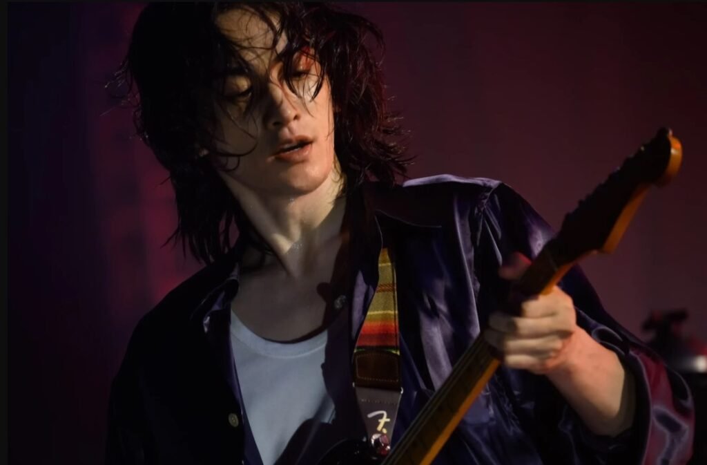 Glass Heart (Netflix) Story, Review, Trailer, Release Date, Songs, Cast