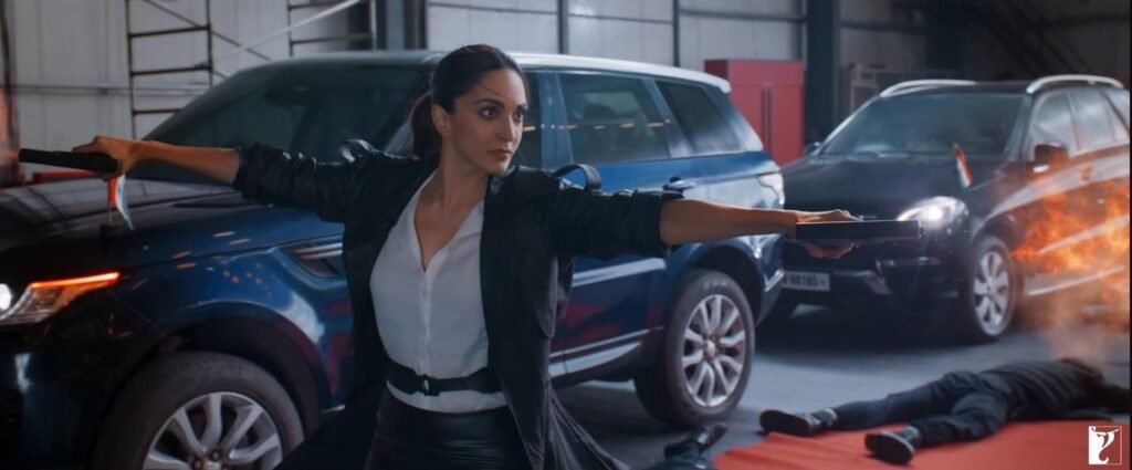 War 2 Story, Review, Trailer, Release Date, Songs, Cast